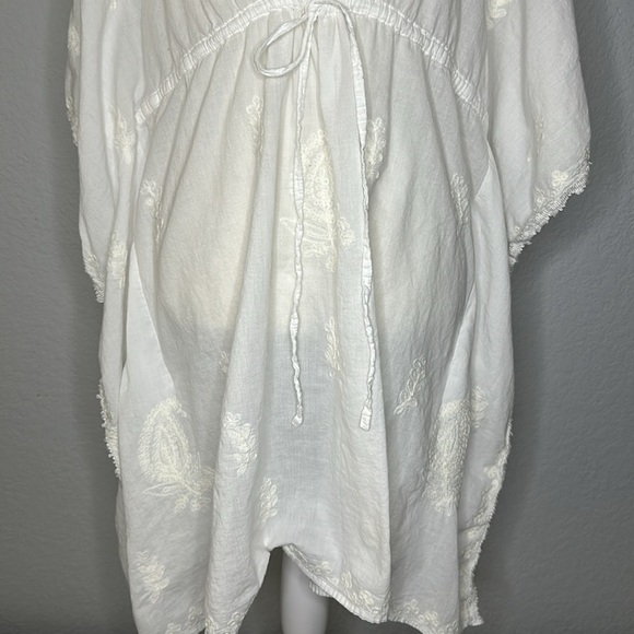 Swimsuit Coverup White Embroidered L/XL - Picture 4 of 11